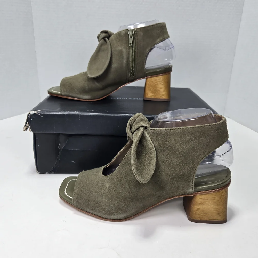 Bernardo Lizzie Khaki Kid Suede Block Heeled Sandals Women's Size 7 1/2 7.5